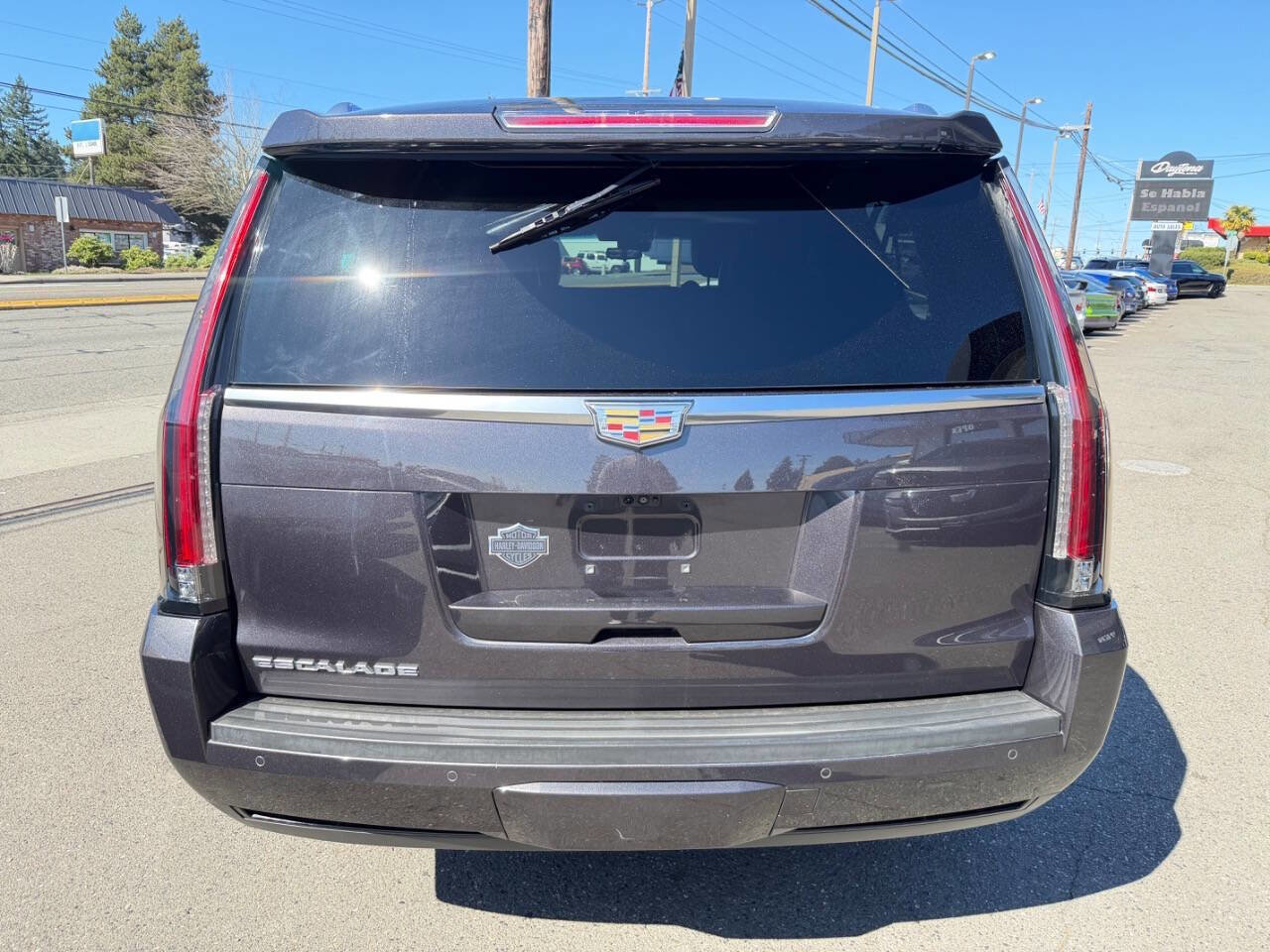 Used 2017 Cadillac Escalade ESV Luxury image 6