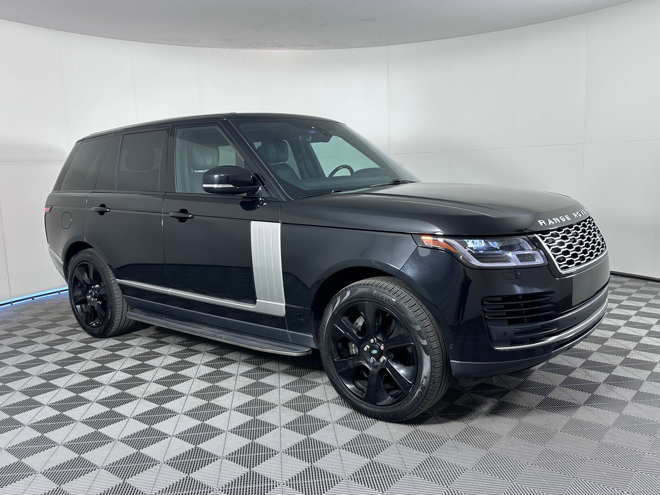 Used 2021 Land Rover Range Rover Westminster Edition image 6