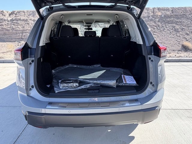 New 2026 Nissan Rogue SV image 31