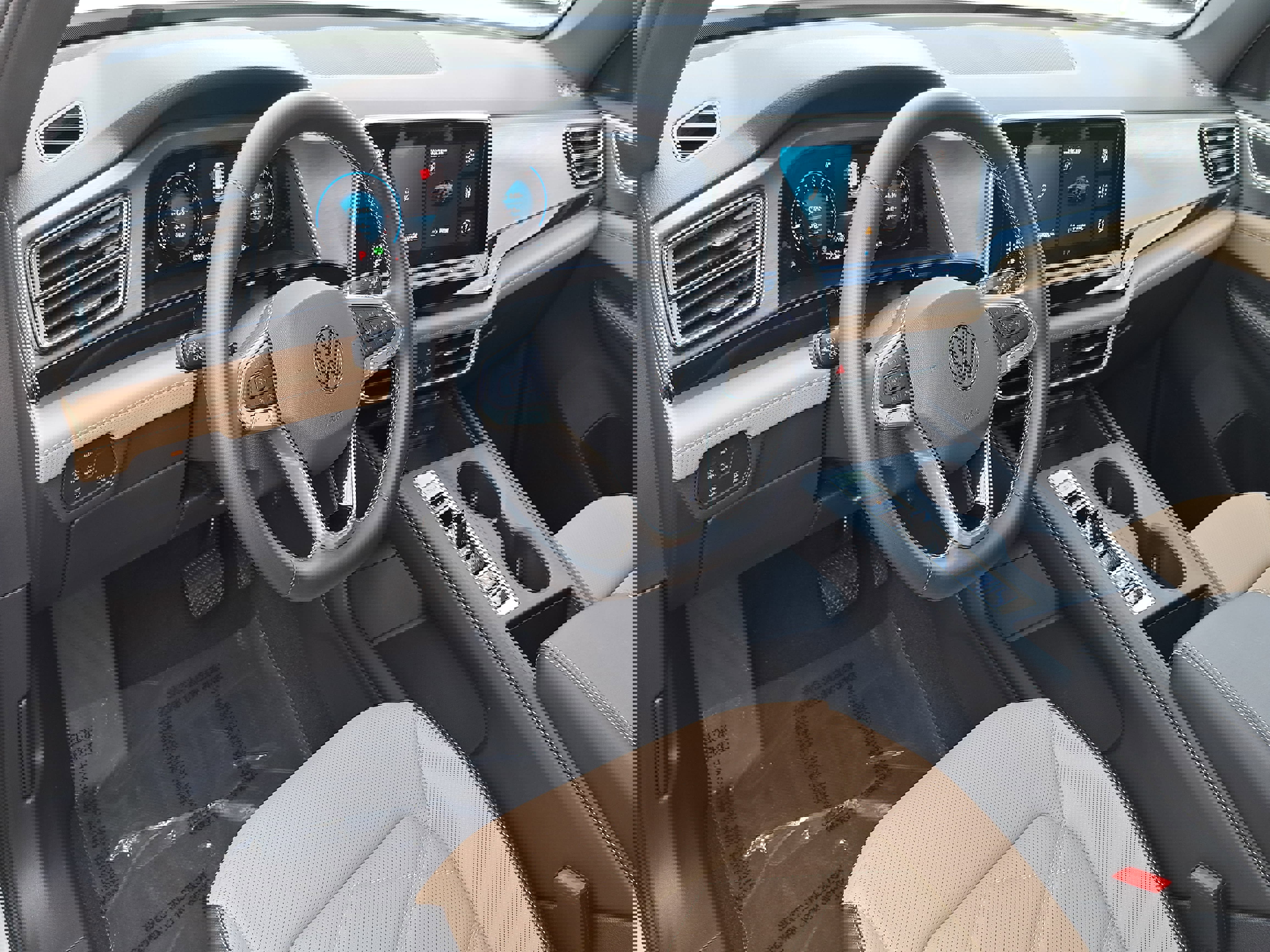 Certified 2025 Volkswagen Atlas Cross Sport SE image 15