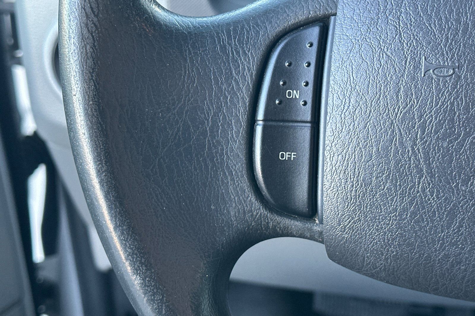 Used 2019 Ford E-350 and Econoline 350 Super Duty w/ Power Windows & Locks Group image 21