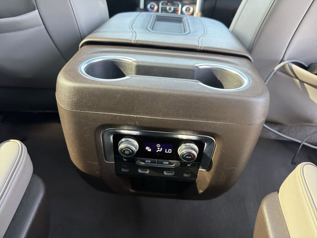 Used 2021 GMC Yukon SLT w/ SLT Premium Package AWD/4WD image 22
