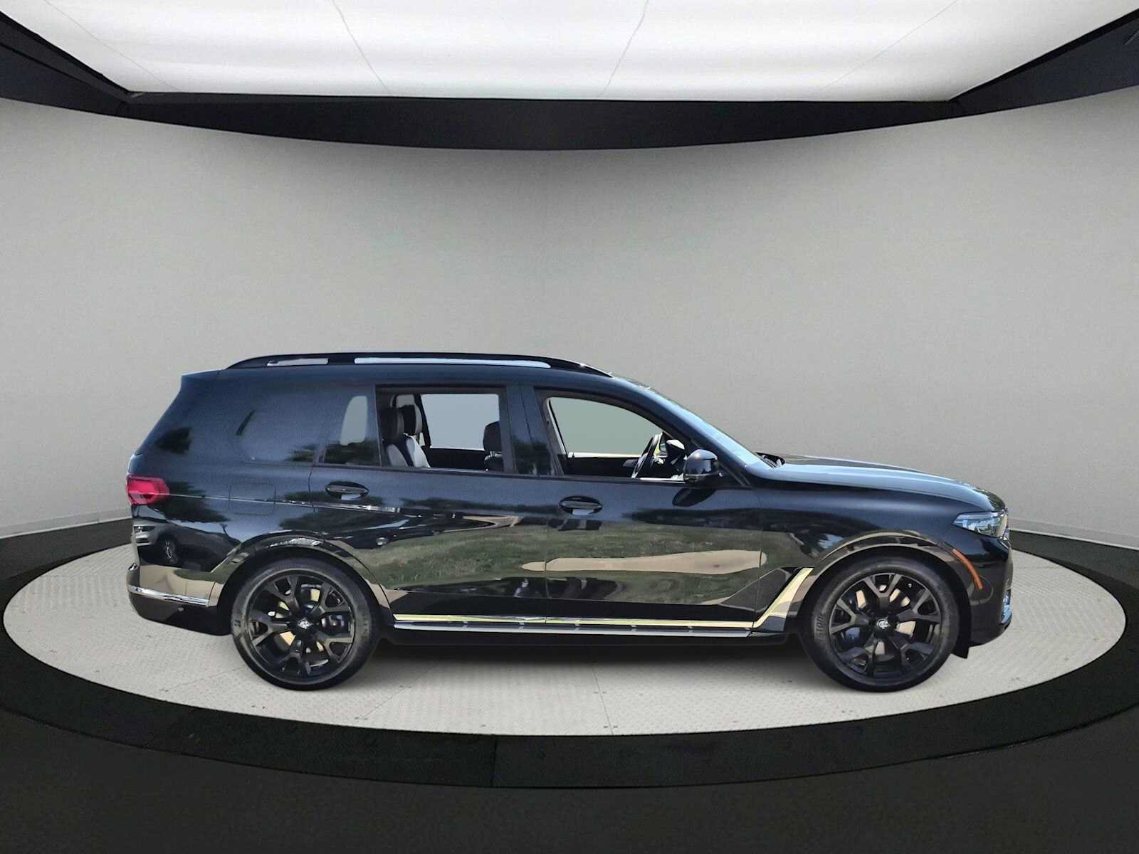 Used 2022 BMW X7 xDrive40i w/ Executive Package AWD/4WD image 9