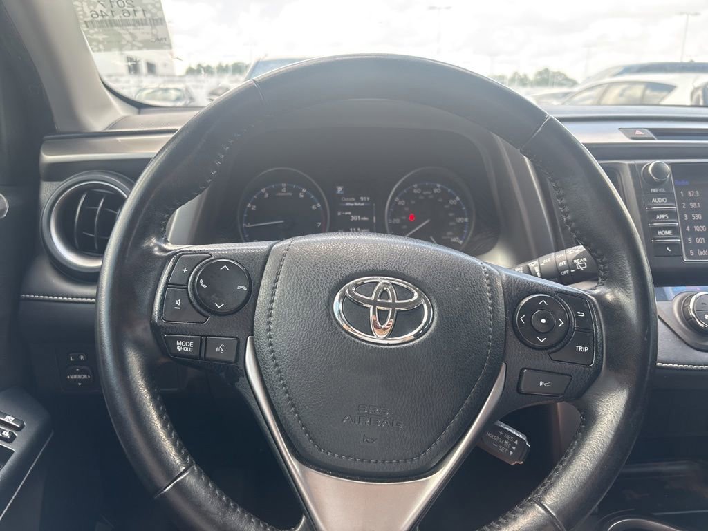 Used 2017 Toyota RAV4 XLE FWD image 20