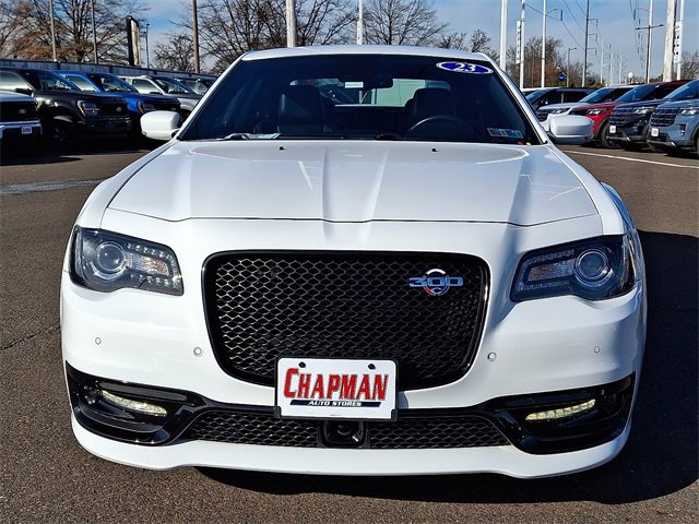 Used 2023 Chrysler 300 C video 2