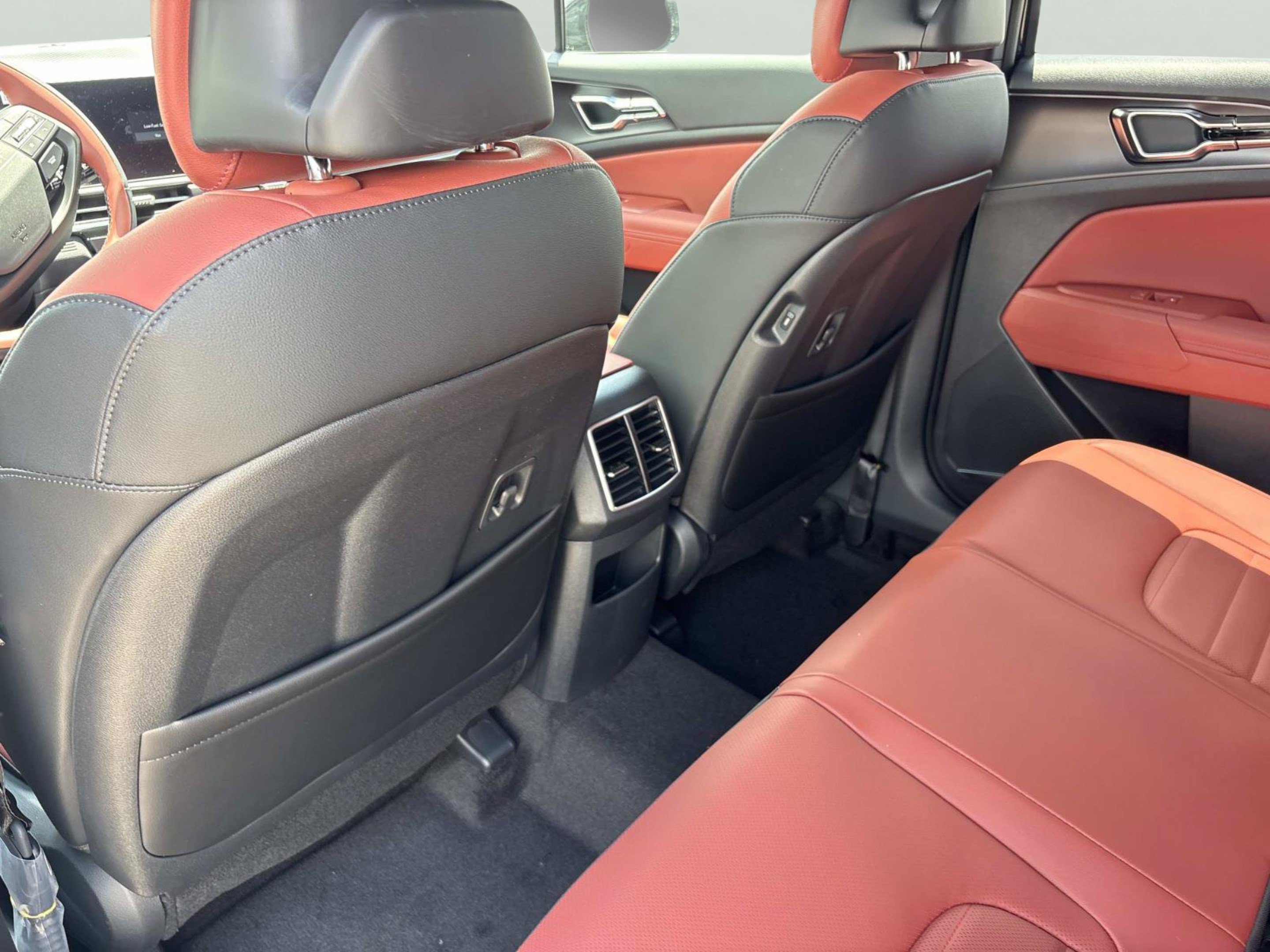 New 2027 Kia Sportage SX Prestige AWD/4WD image 14