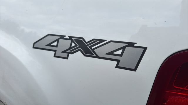 Used 2014 GMC Sierra 2500 SLE w/ SLE Preferred Package AWD/4WD image 8