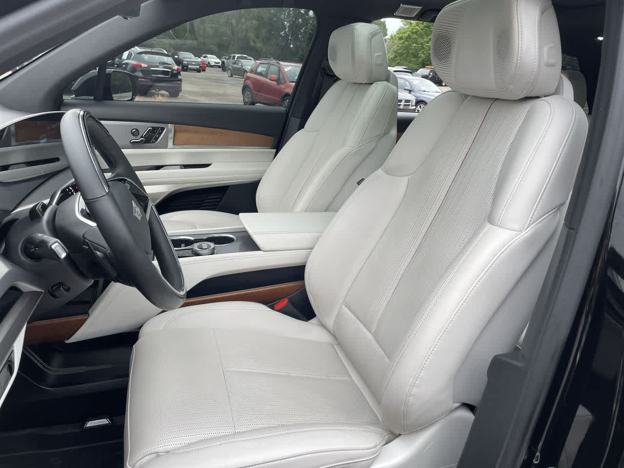 Certified 2026 Cadillac Vistiq Sport w/ LPO, Floor Liner Package AWD/4WD image 12