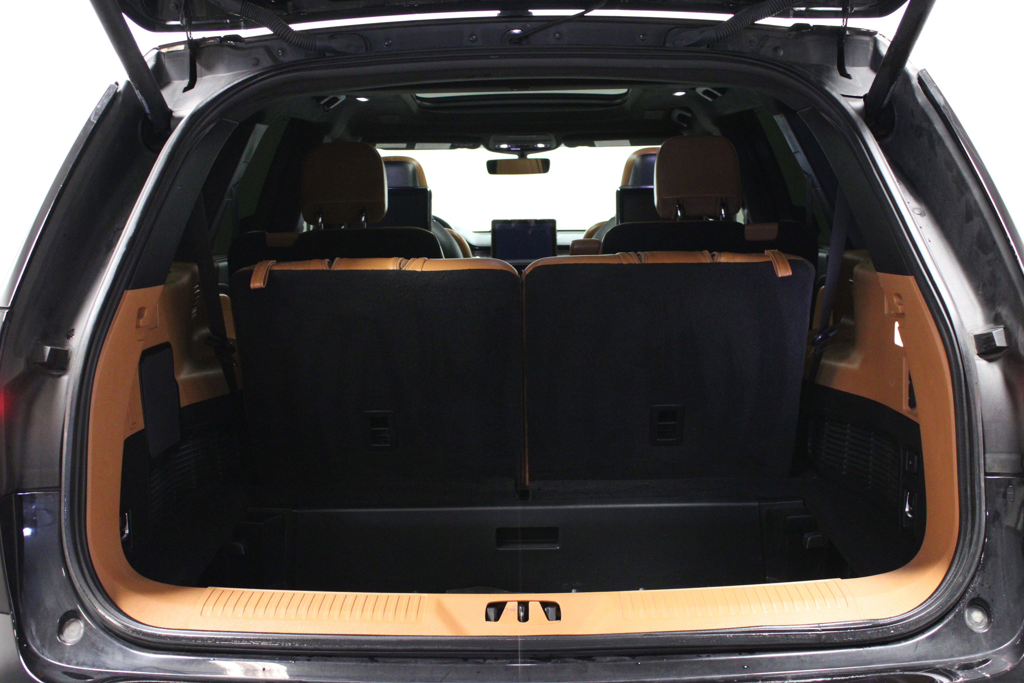 Used 2020 Lincoln Aviator Black Label Grand Touring w/ Class IV Trailer Tow Package image 16