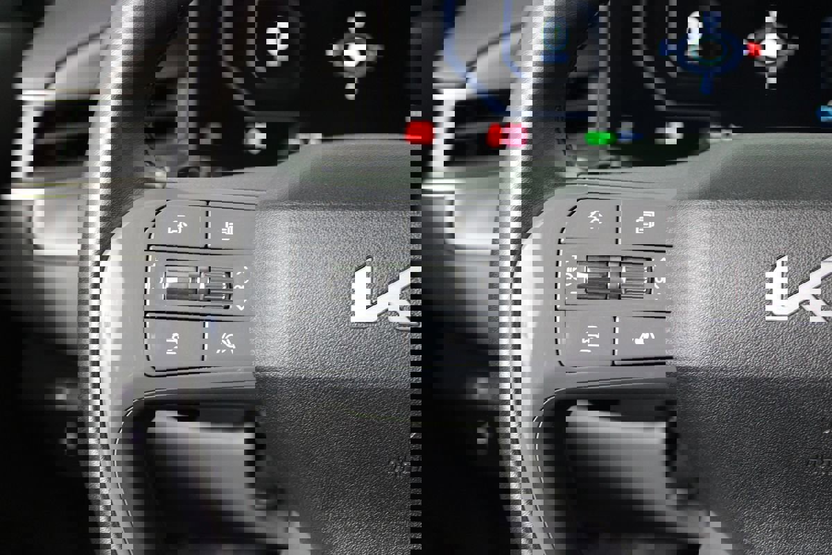 Used 2025 Kia EV9 Light Long Range image 16