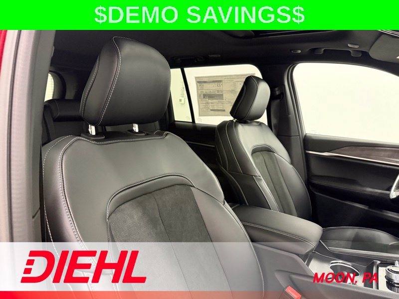 New 2026 Jeep Grand Cherokee Altitude AWD/4WD image 14