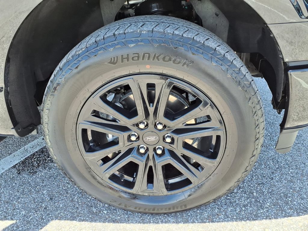 Used 2025 Ford F150 Platinum w/ FX4 Off-Road Package AWD/4WD image 9