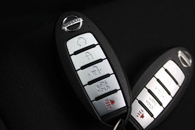 Certified 2022 Nissan Sentra SR w/ Midnight Edition FWD image 30
