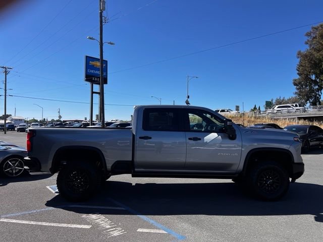 New 2026 Chevrolet Silverado 2500 ZR2 AWD/4WD image 5