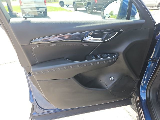 Used 2023 Buick Envision Preferred image 18