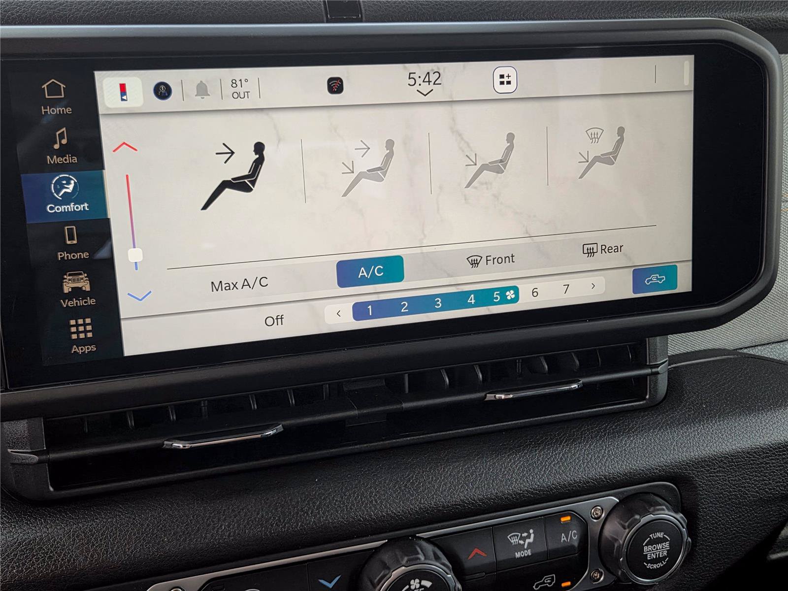 New 2025 Jeep Gladiator Sport AWD/4WD image 36