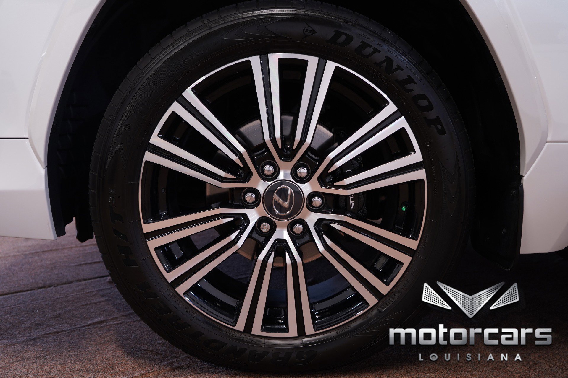 Used 2025 Lexus LX 600 4WD w/ Luxury Package image 19