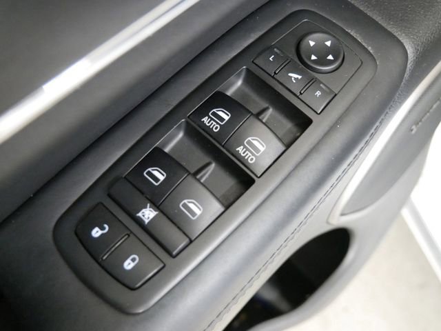 Used 2017 Jeep Grand Cherokee Summit w/ Platinum Series Group AWD/4WD image 13