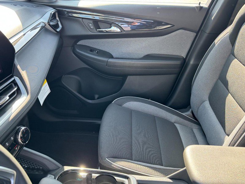 New 2026 Chevrolet TrailBlazer LT w/ Convenience Package FWD image 8