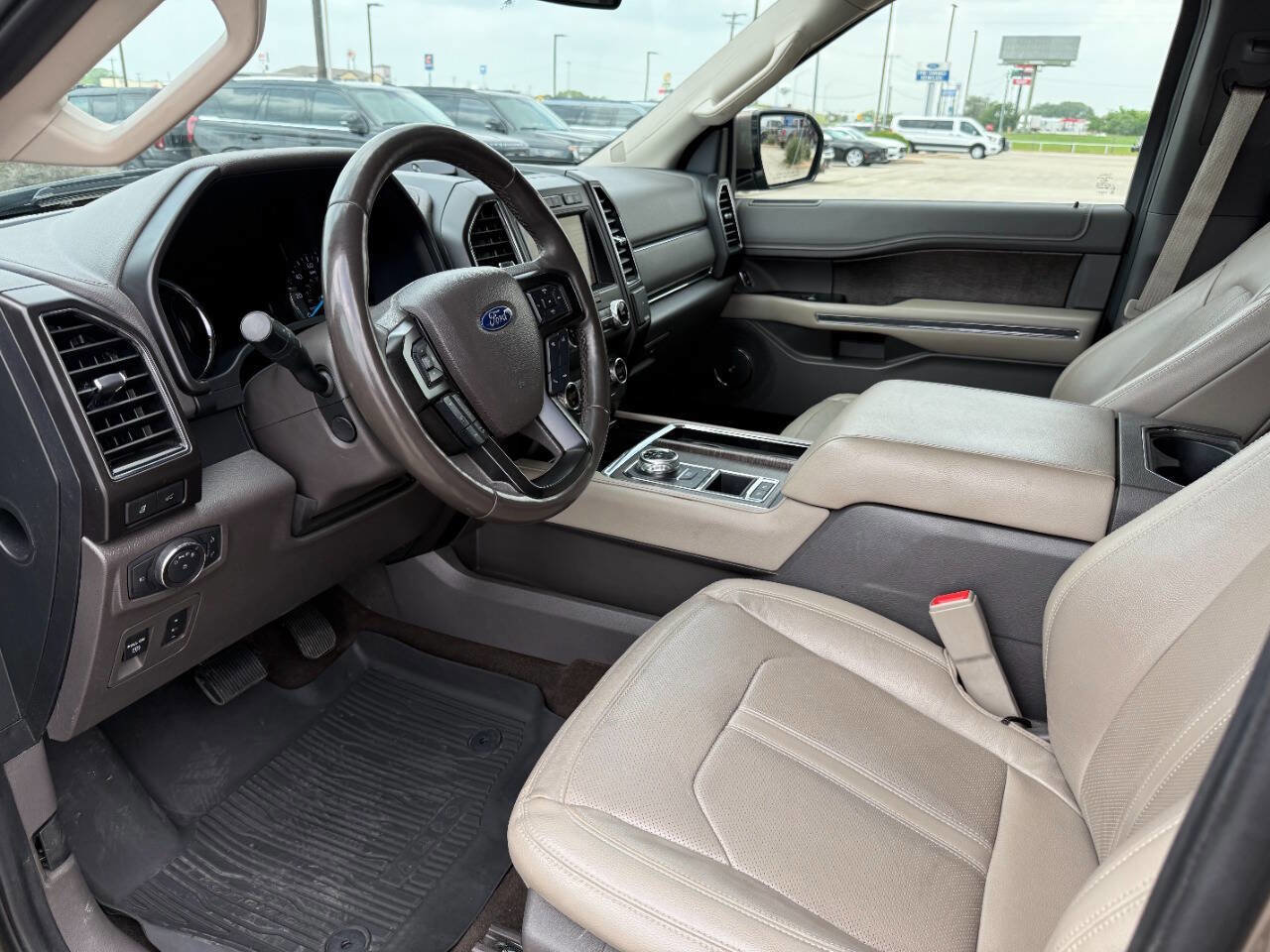 Used 2019 Ford Expedition Limited w/ Equipment Group 302A RWD image 10