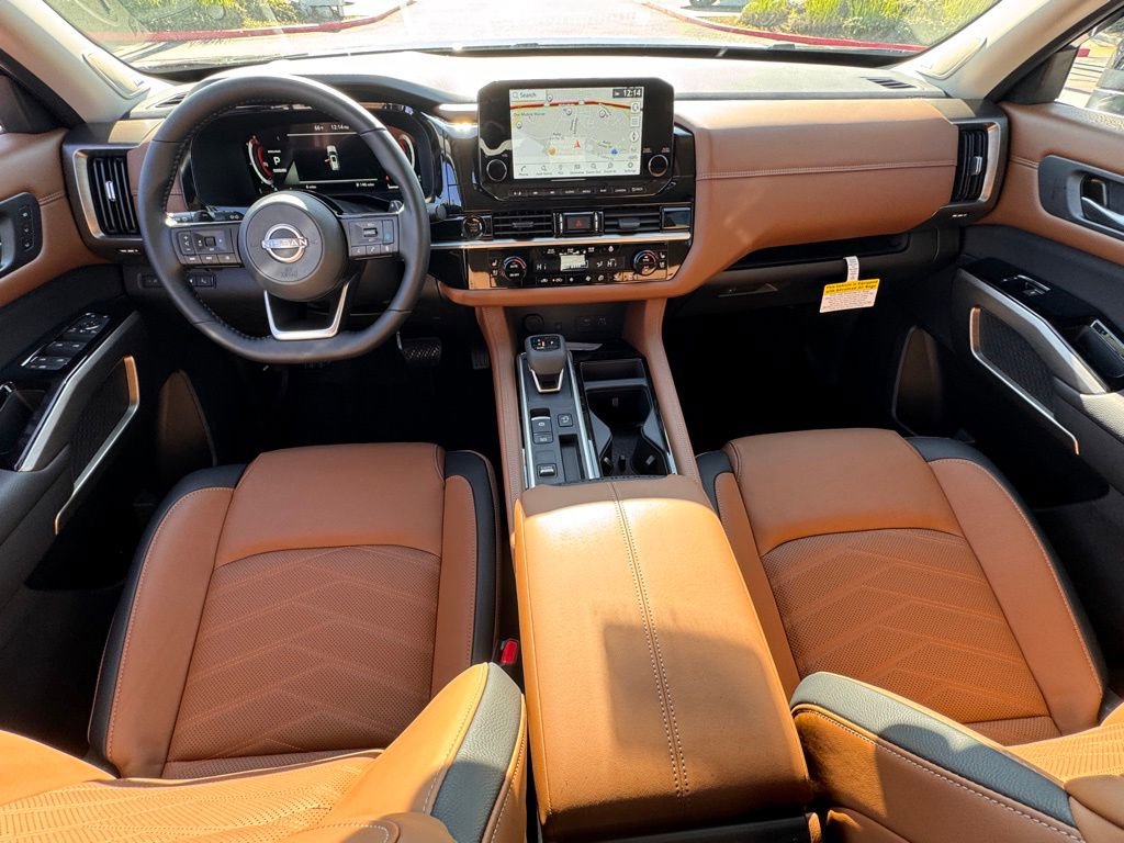 New 2025 Nissan Pathfinder Platinum image 12