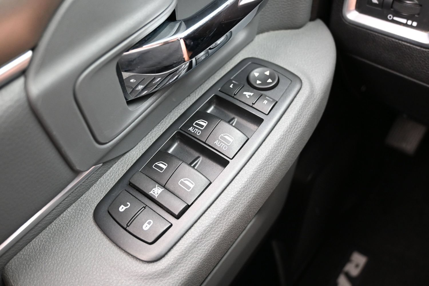 Used 2016 RAM 1500 Lone Star RWD image 25