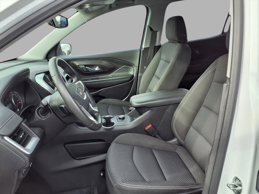 Used 2024 GMC Terrain SLE image 21