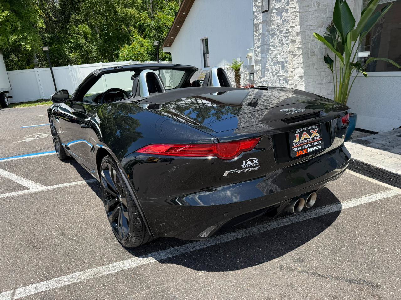 Used 2014 Jaguar F-TYPE S RWD image 11