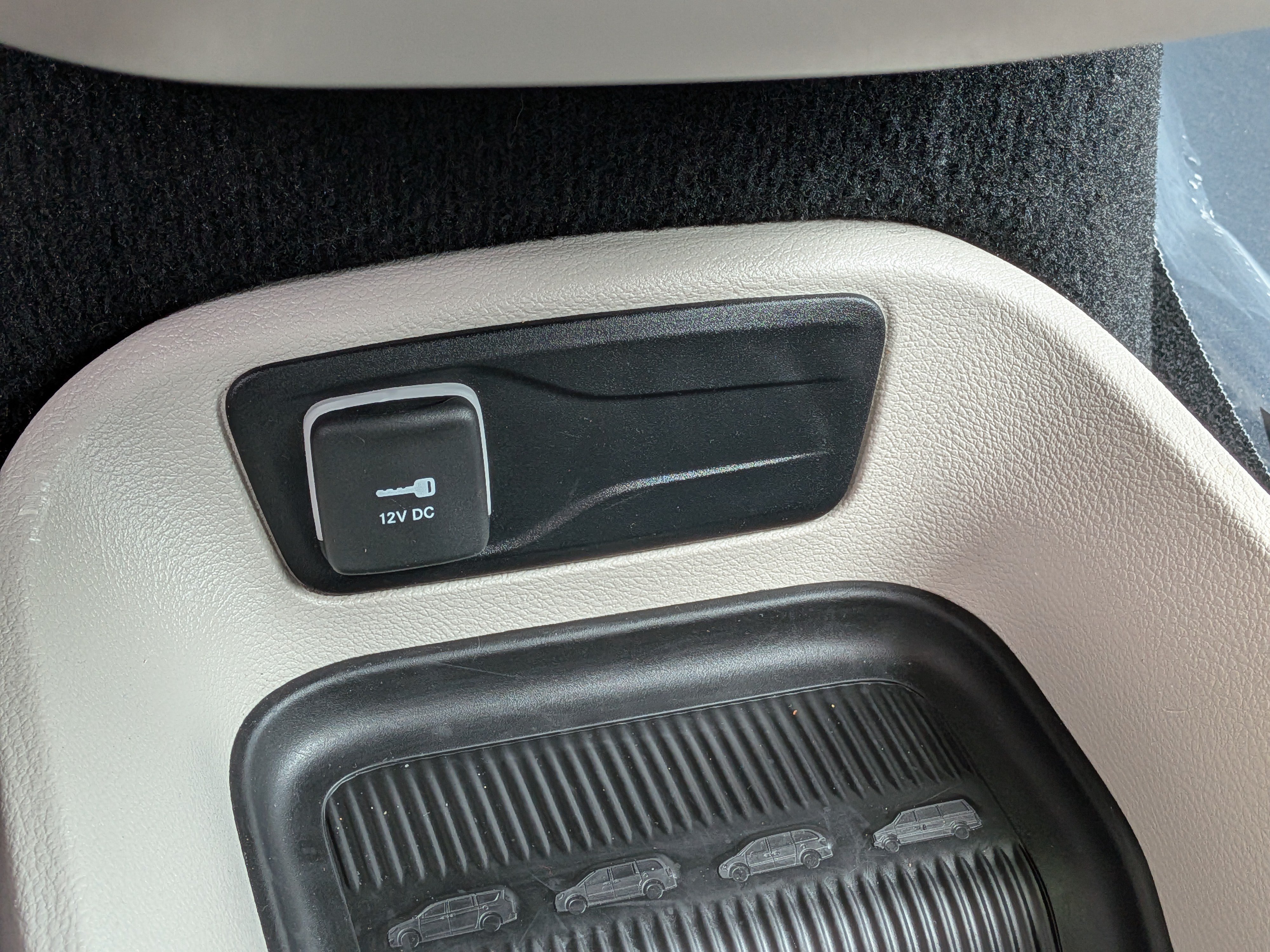 Used 2024 Chrysler Pacifica Limited FWD image 33