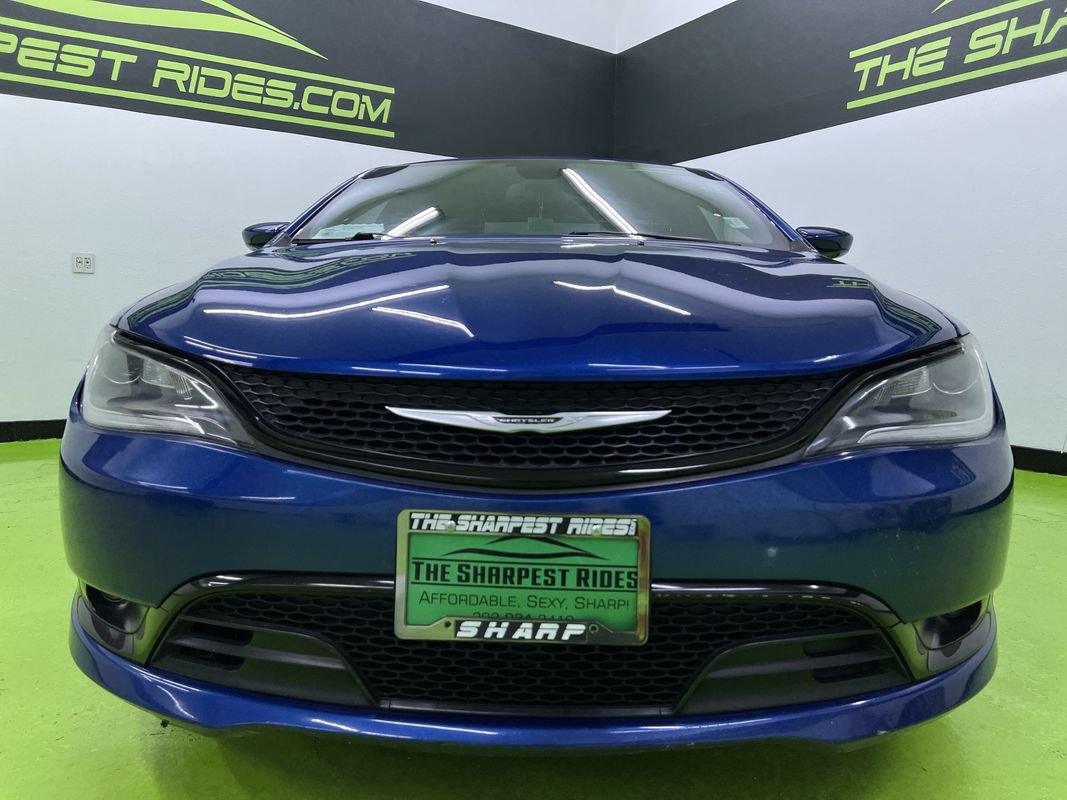 Used 2016 Chrysler 200 S w/ Navigation & Sound Group I FWD image 3
