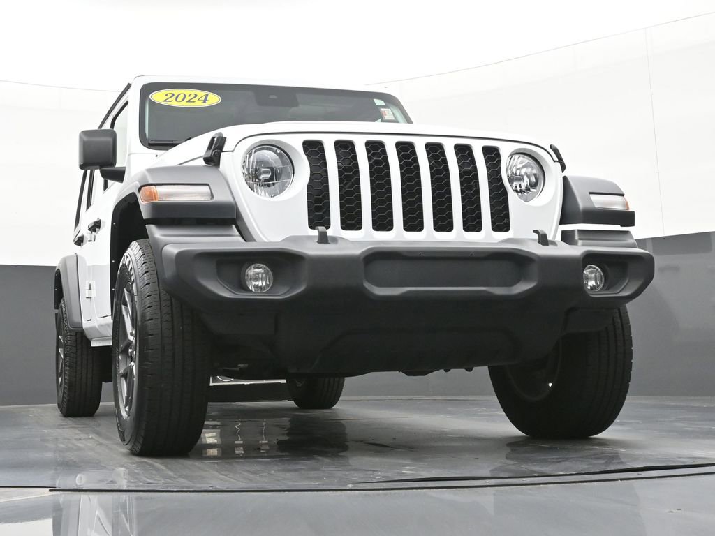 Used 2024 Jeep Wrangler Sport S image 59