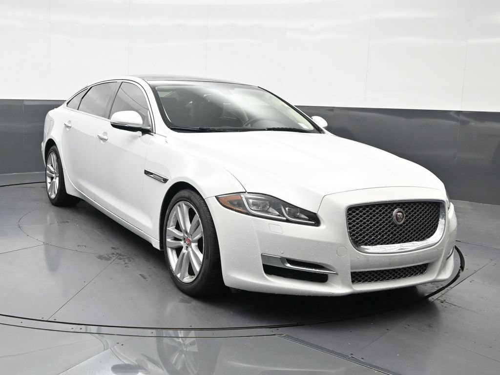 Used 2016 Jaguar XJ L Portfolio RWD image 7