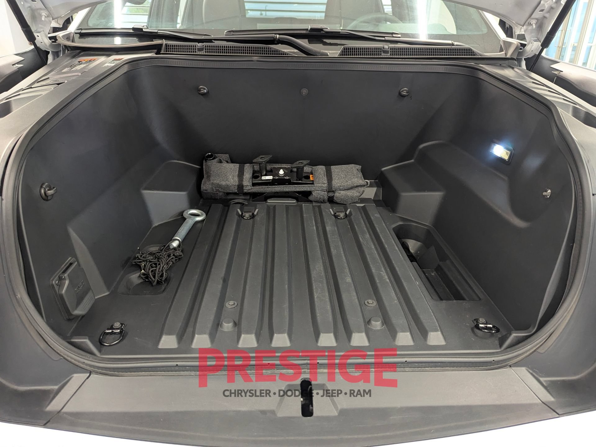 Used 2024 Chevrolet Silverado EV W/T AWD/4WD image 4
