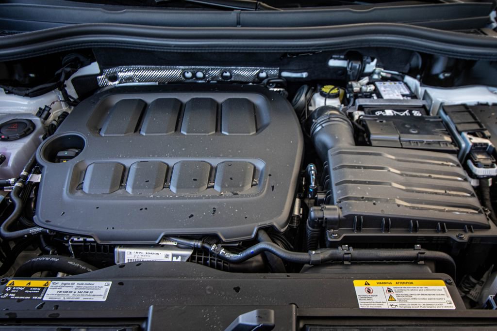 New 2026 Volkswagen Tiguan SE R-Line FWD image 13