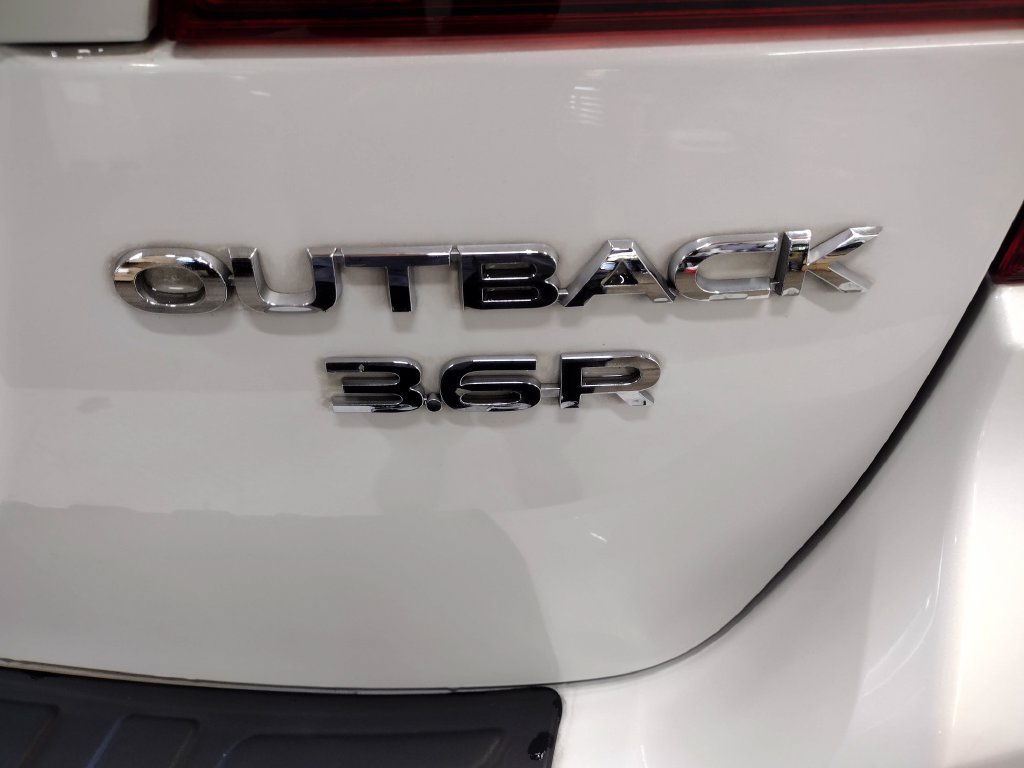 Used 2017 Subaru Outback 3.6R Limited AWD/4WD image 14