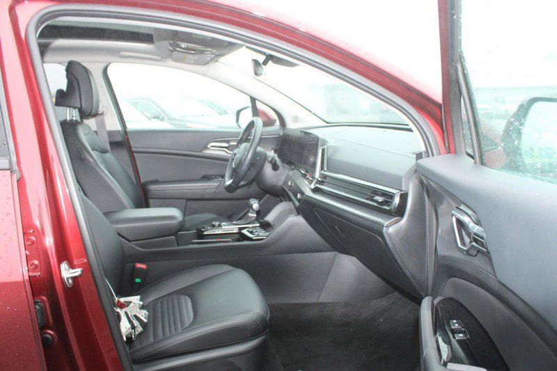 Used 2024 Kia Sportage SX image 11