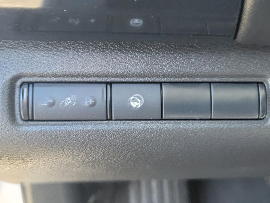 Used 2024 Nissan Pathfinder SV AWD/4WD image 38