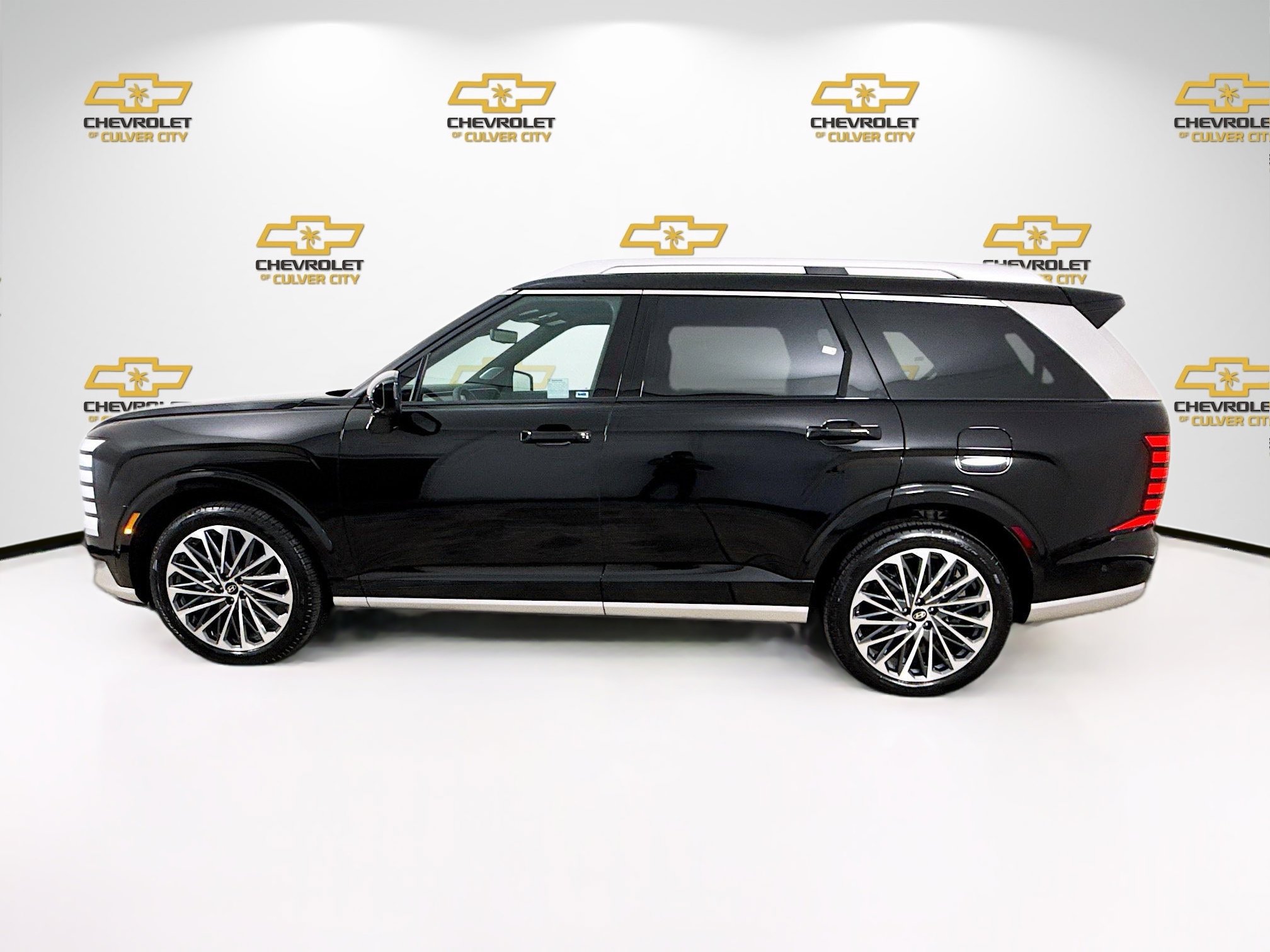 Used 2026 Hyundai Palisade Calligraphy AWD/4WD image 4