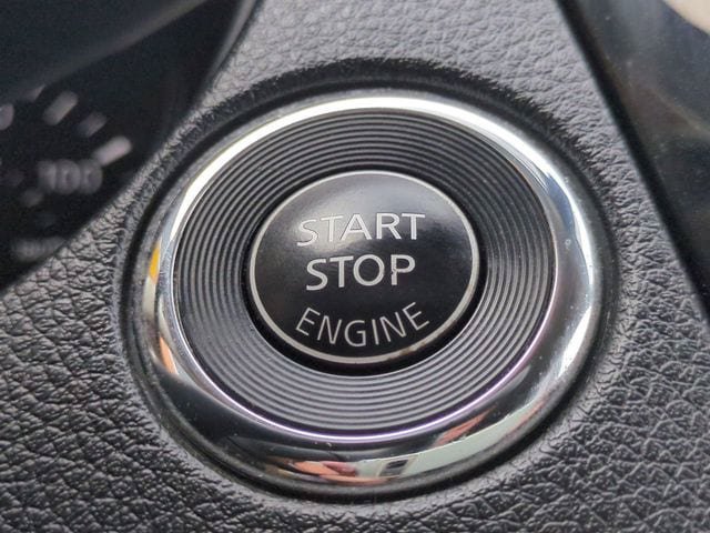 Used 2019 Nissan Rogue SV w/ Premium Package FWD image 28