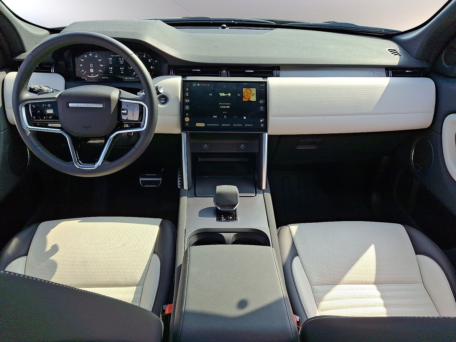 Certified 2026 Land Rover Discovery Sport Landmark AWD/4WD image 3