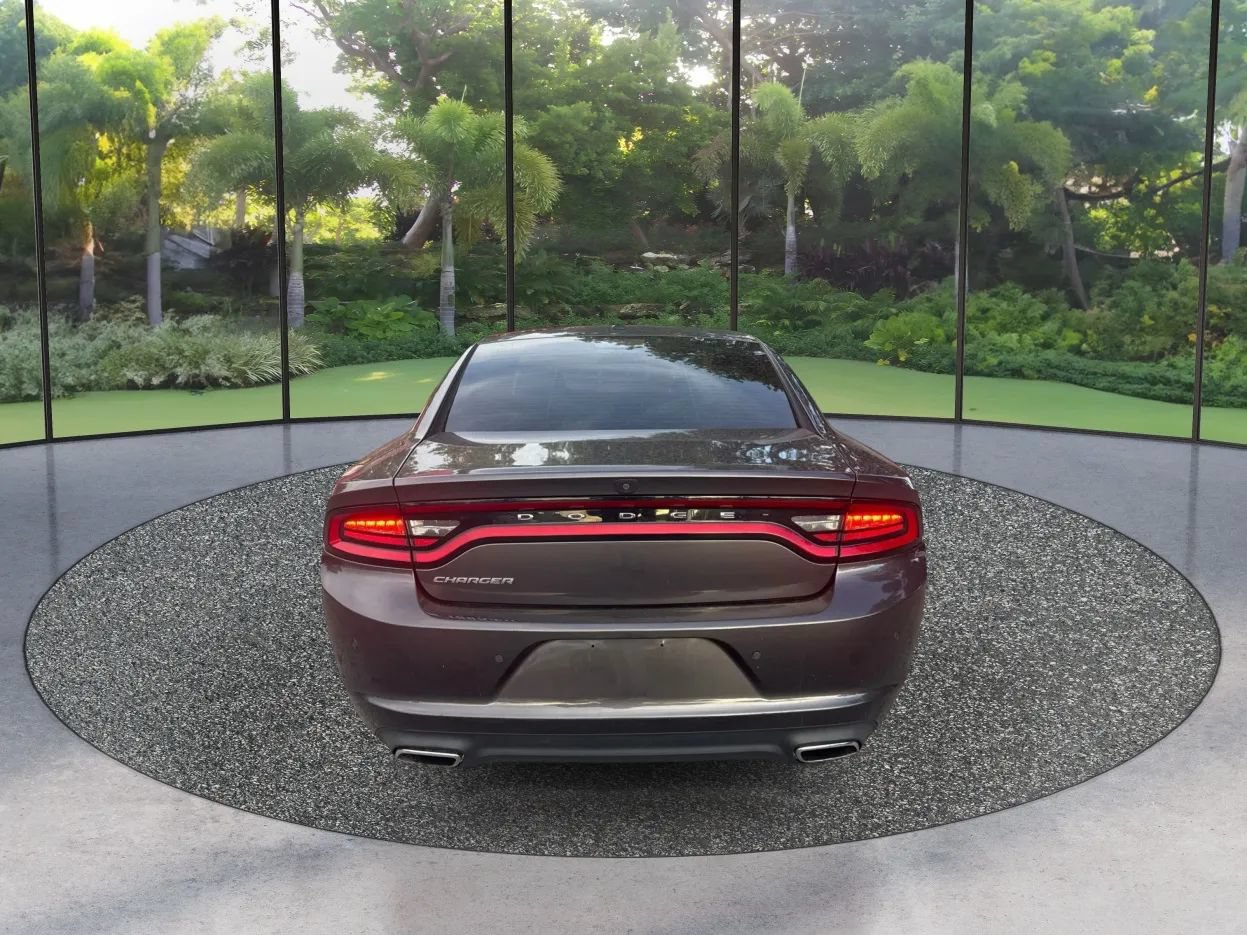 Used 2022 Dodge Charger SXT RWD image 6