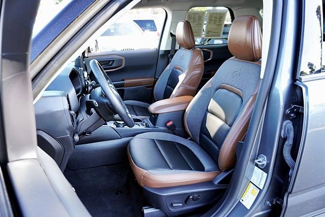 Used 2024 Ford Bronco Sport Outer Banks w/ Tech Package AWD/4WD image 15