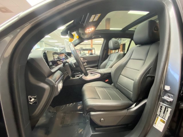 Used 2025 Mercedes-Benz GLE 450e 4MATIC w/ Driver Assistance Package image 12