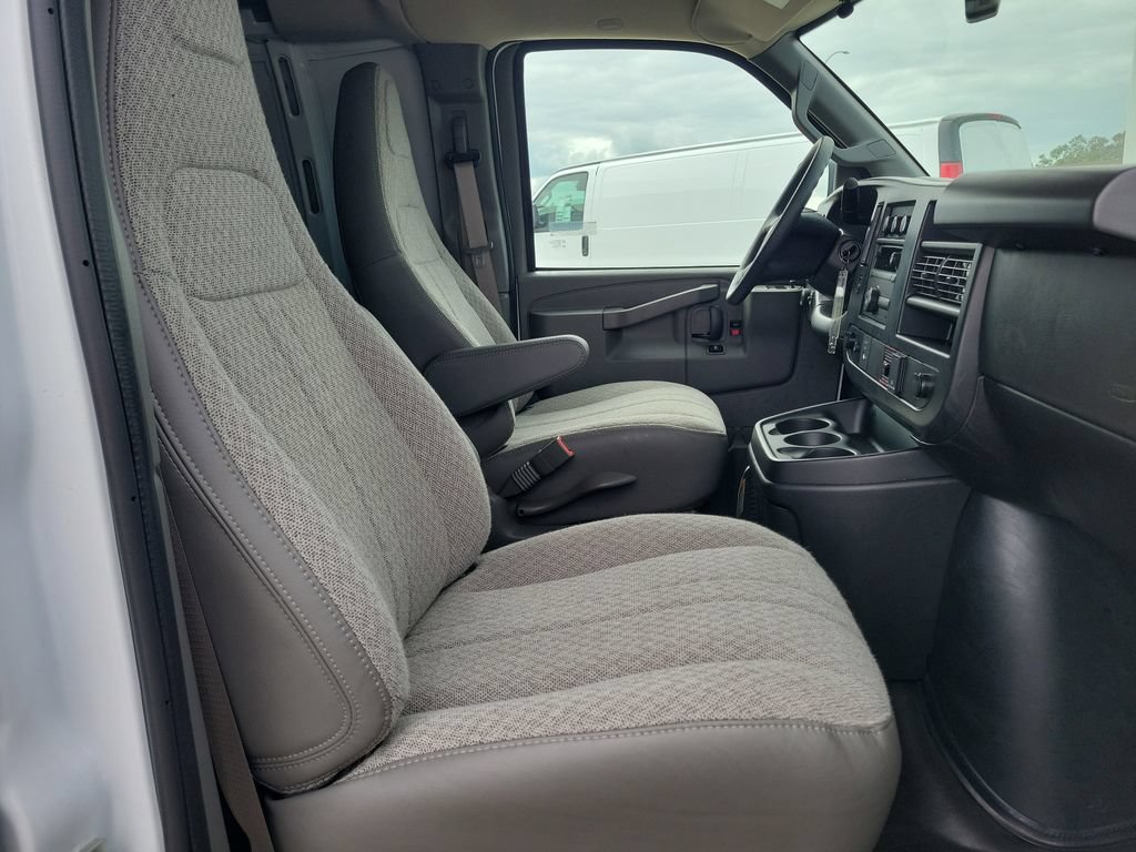 New 2026 Chevrolet Express 2500 w/ Driver Convenience Package RWD image 12