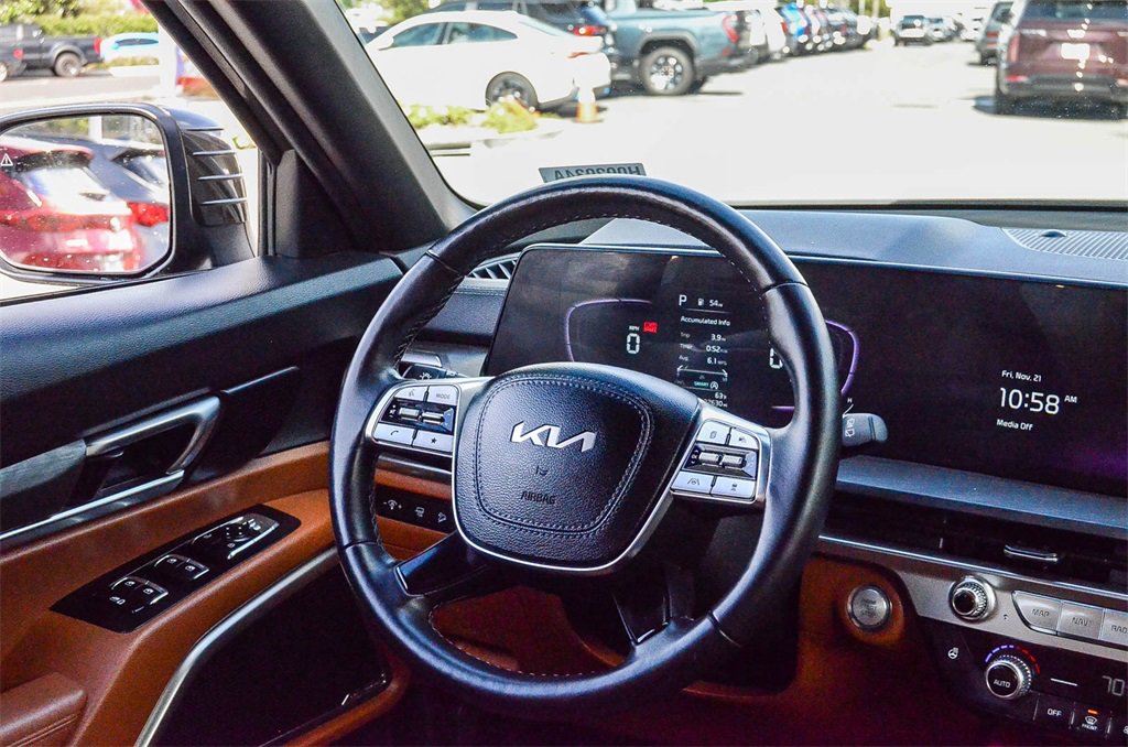 Used 2023 Kia Telluride EX X-Line image 16
