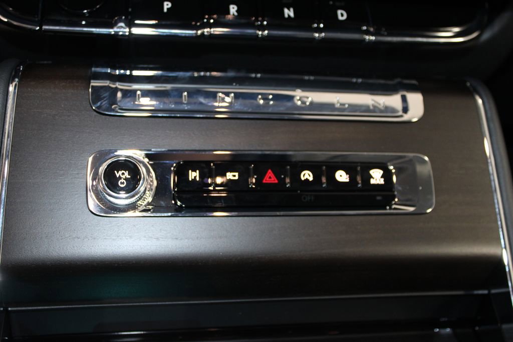 New 2026 Lincoln Aviator Reserve w/ Luxury Package RWD image 47