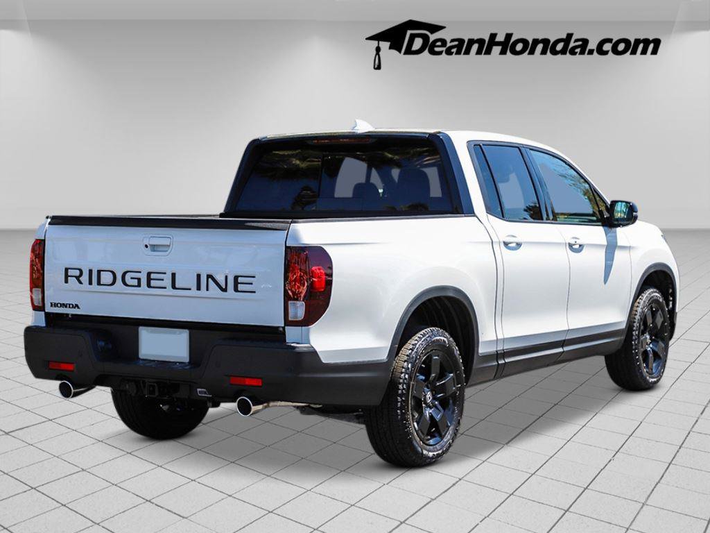 New 2026 Honda Ridgeline Black Edition image 4