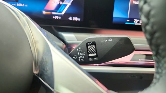 Used 2023 BMW i7 xDrive60 w/ Executive Package 2 image 47