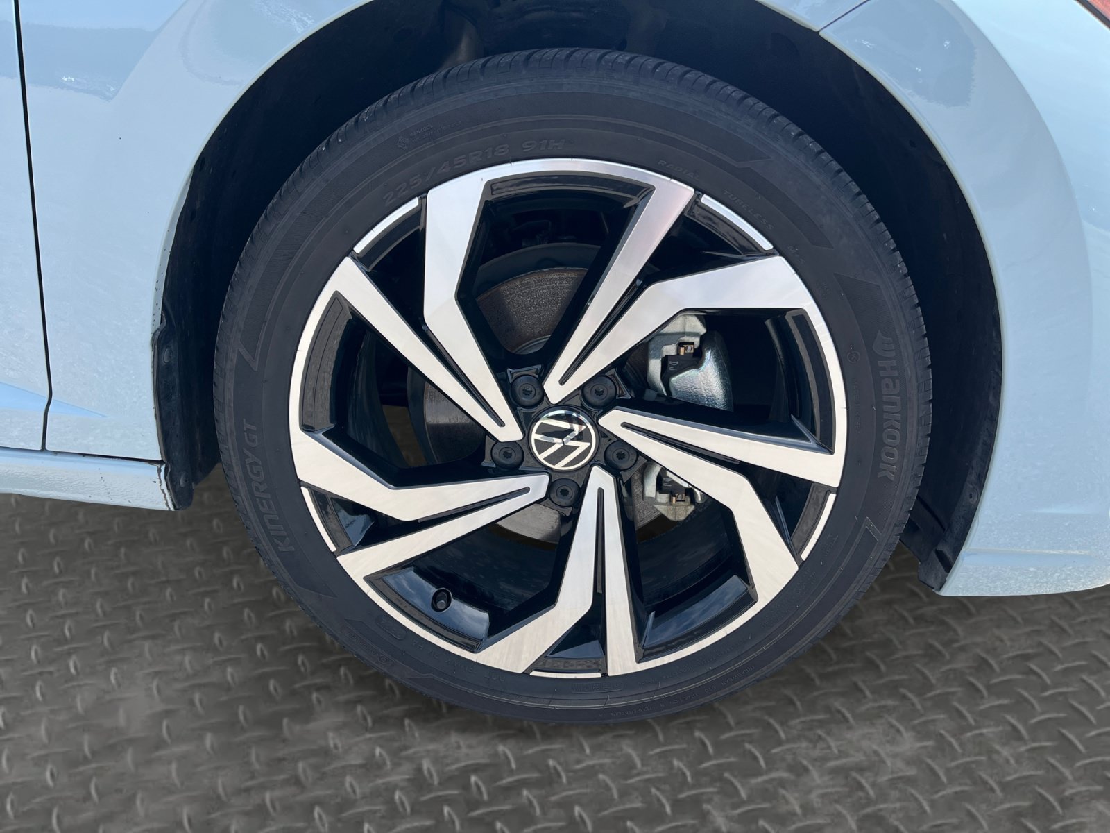 Certified 2025 Volkswagen Jetta SEL FWD image 18