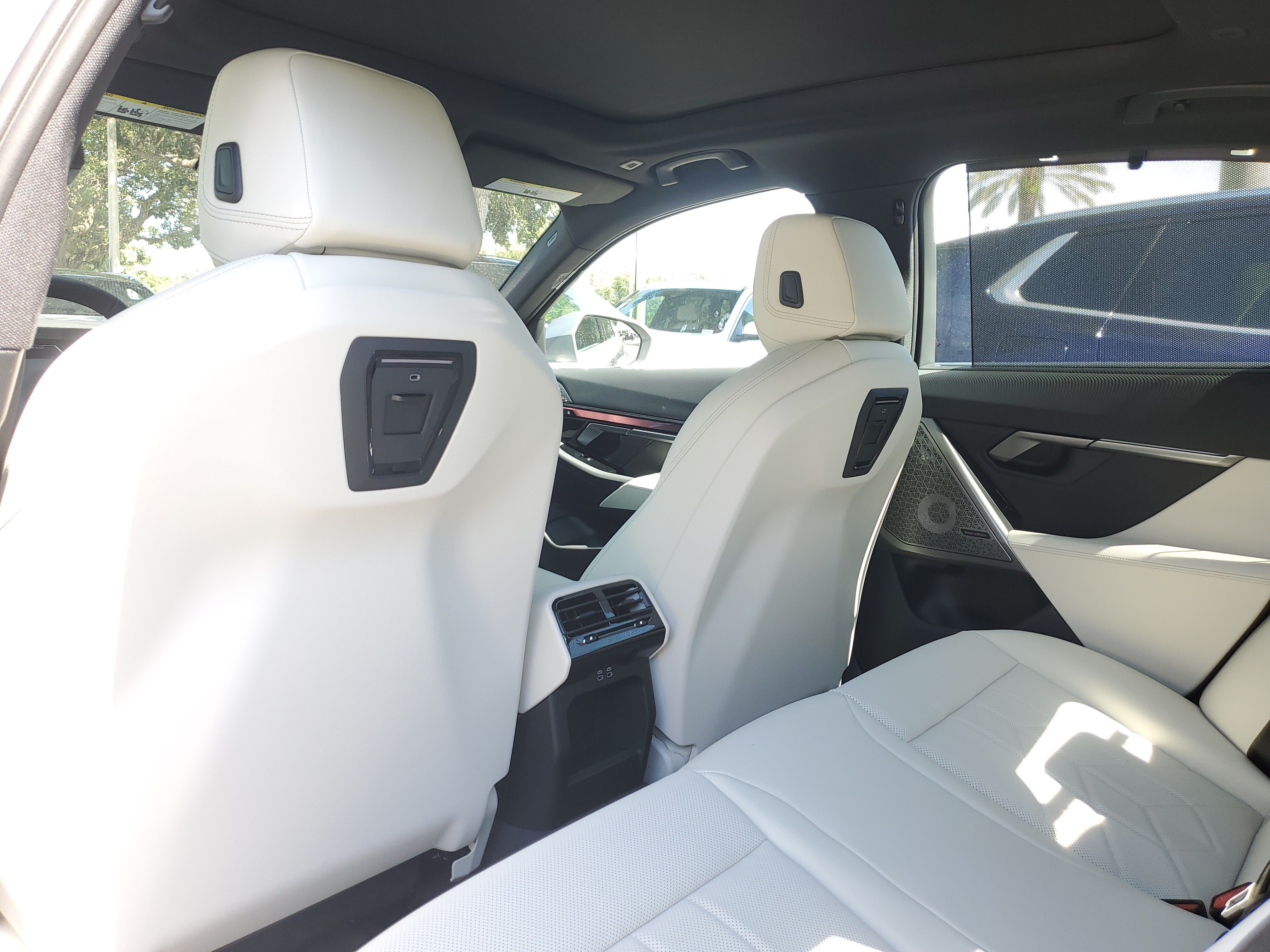 New 2027 BMW 530i w/ Executive Package RWD image 11
